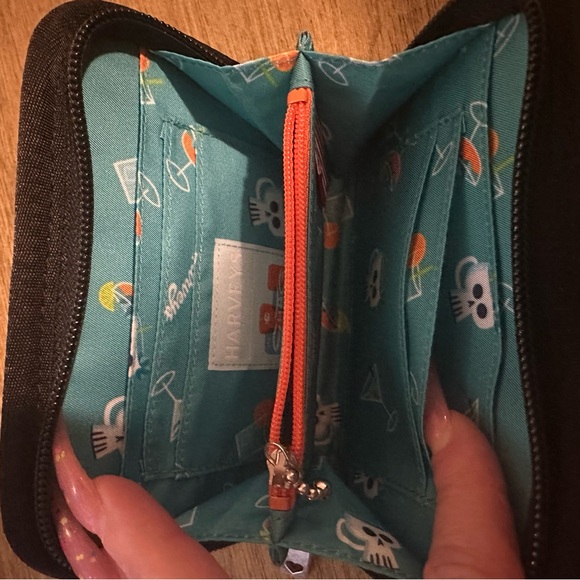 Harveys Shag Tiki Zip Wallet with Harveys/Shag hang tag!! Never used! - Picture 2 of 9